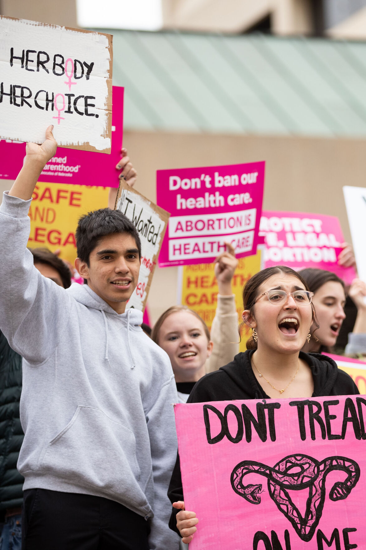 050422-owh-new-abortionrally-ar08.JPG